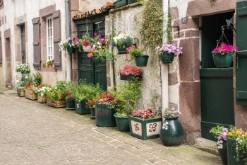 Flower baskets, St. Jean