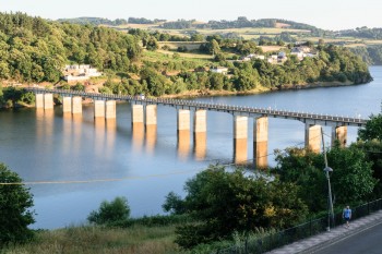Evening, view of bridge into Portomarin